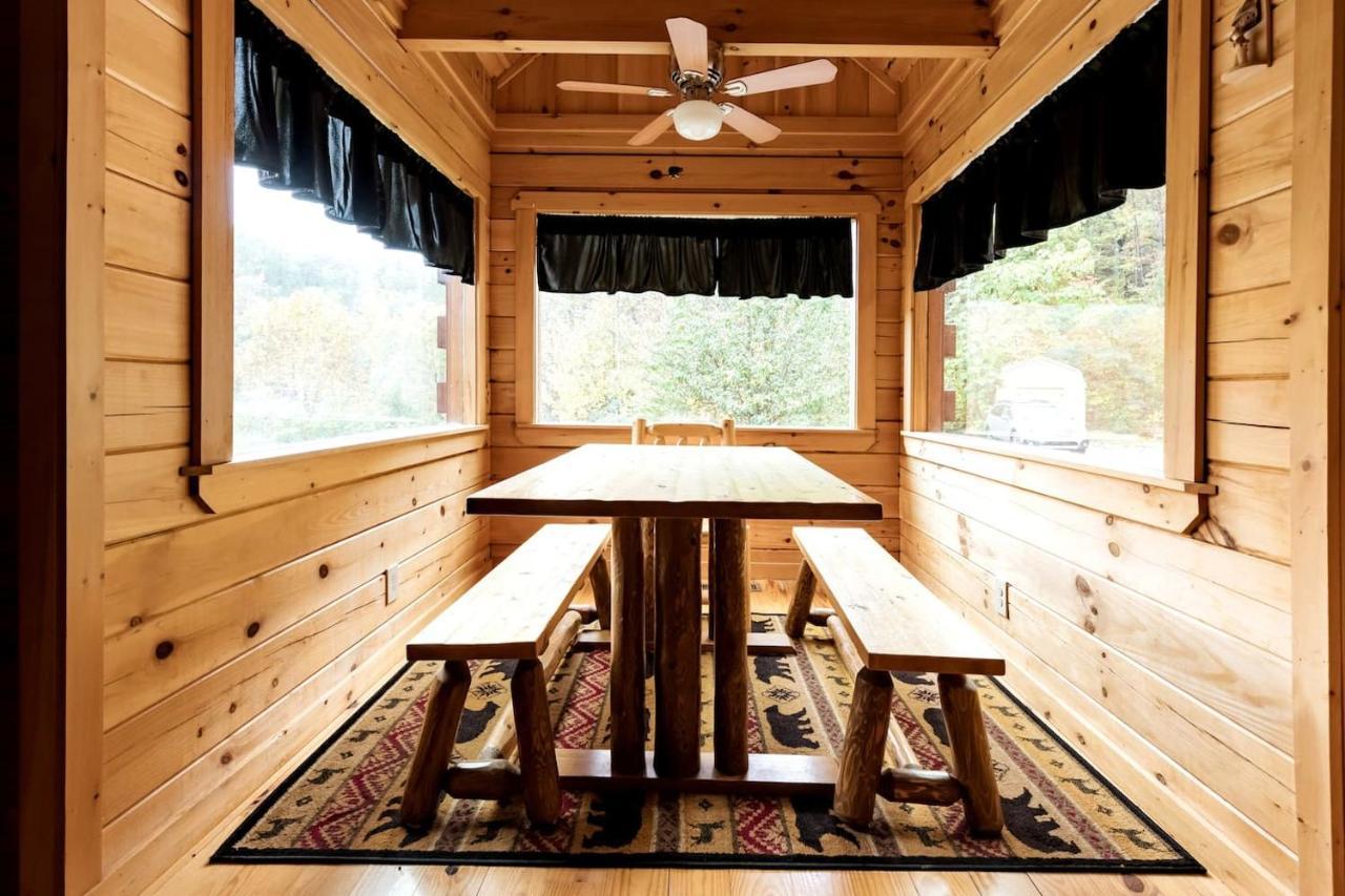 הוילה סביירוויל Smoky Mtn Hideaway - Cabin W/ Hot Tub & Pool Table מראה חיצוני תמונה
